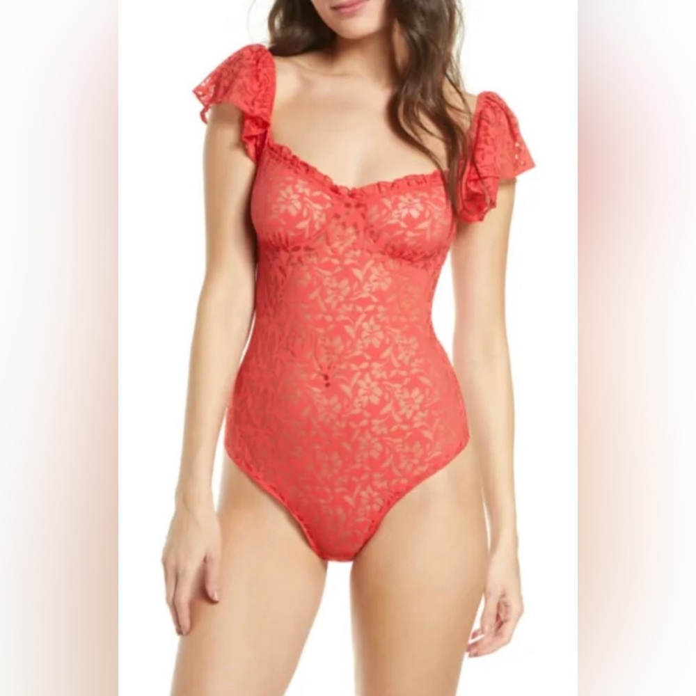 NWT Free People Intimately stretchy lace bodysuit Sz Small